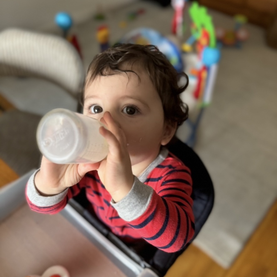 Gavi drinking